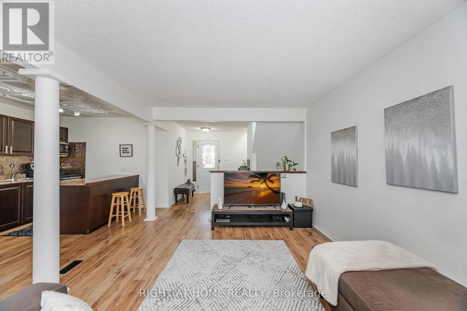 7 - 453 WOODVIEW ROAD
