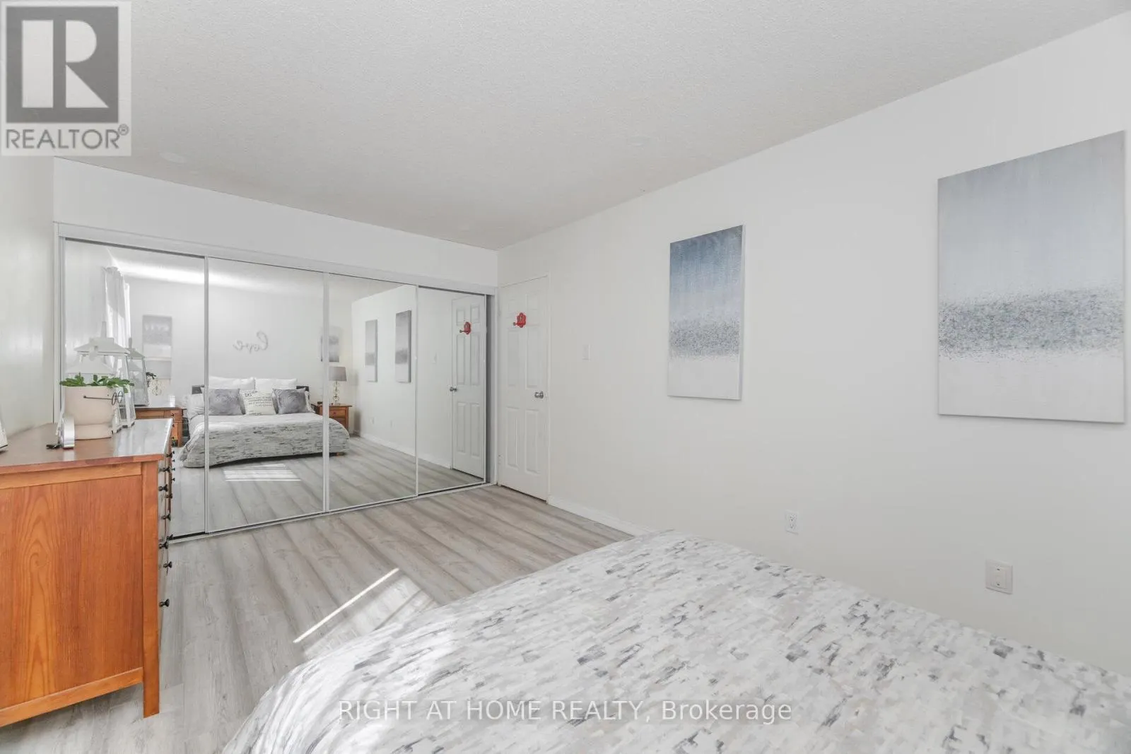 7 - 453 WOODVIEW ROAD
