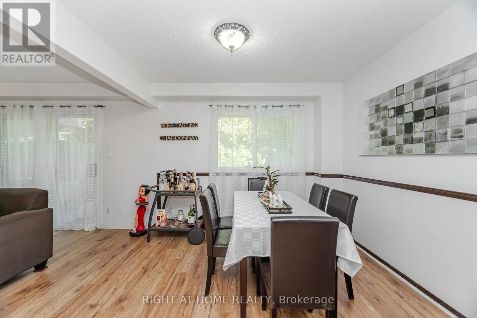 7 - 453 WOODVIEW ROAD