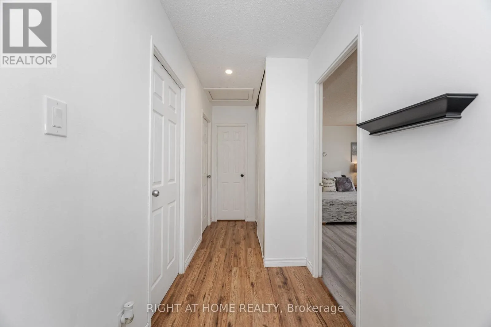 7 - 453 WOODVIEW ROAD