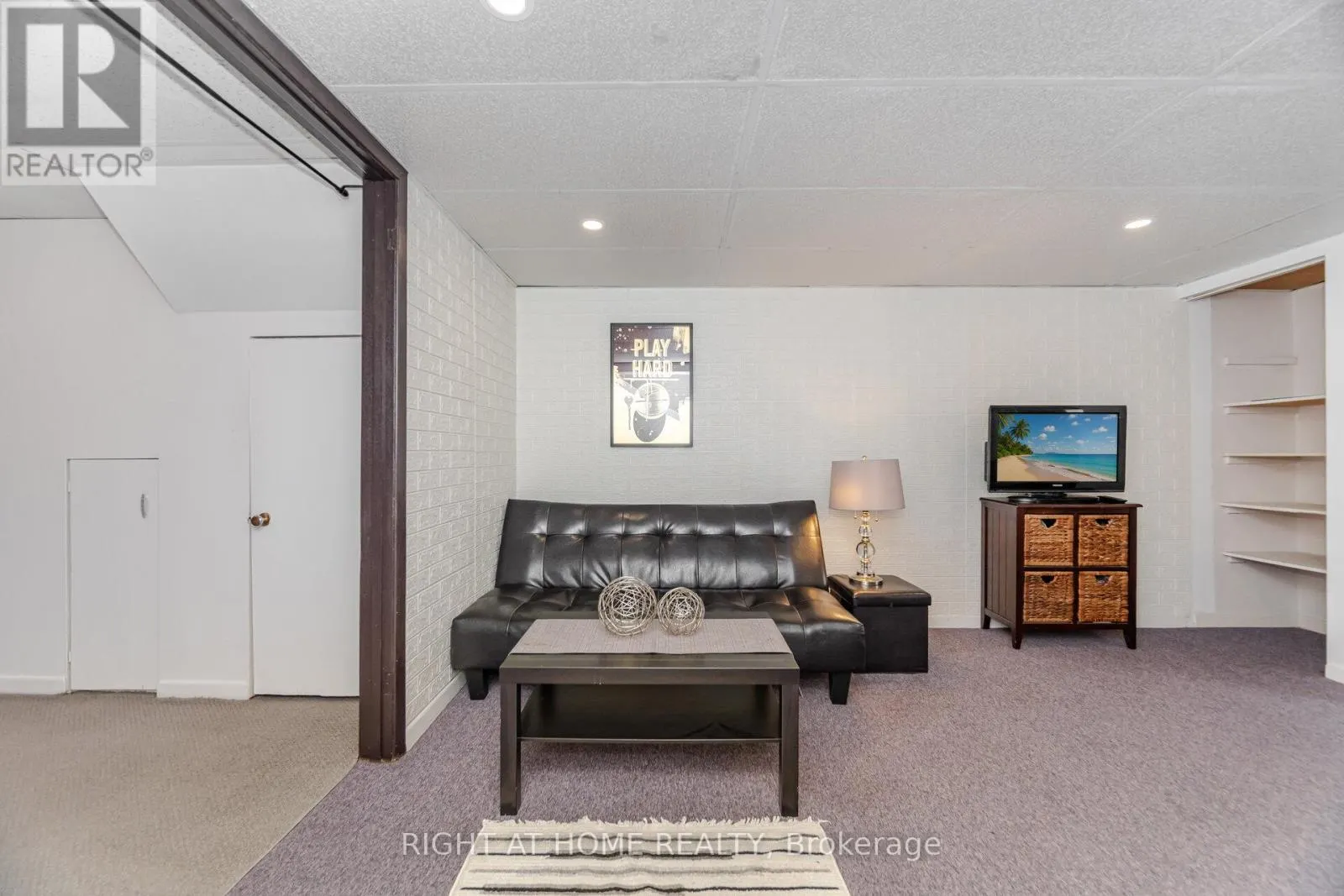 7 - 453 WOODVIEW ROAD
