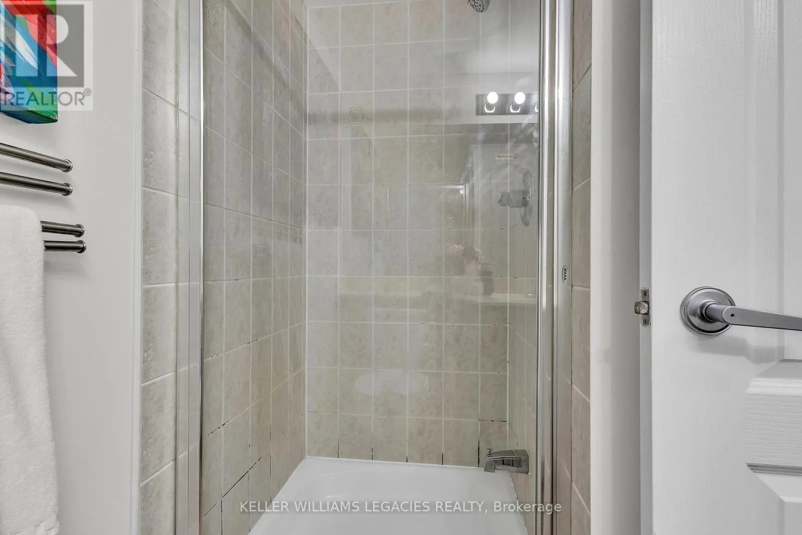 2013 - 33 ELM DRIVE W