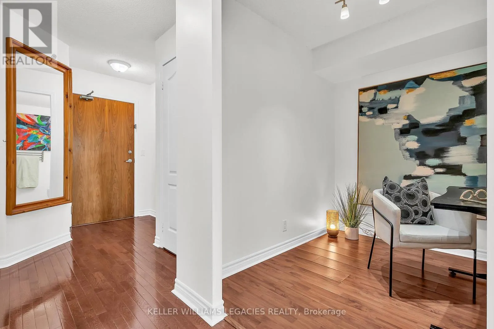 2013 - 33 ELM DRIVE W