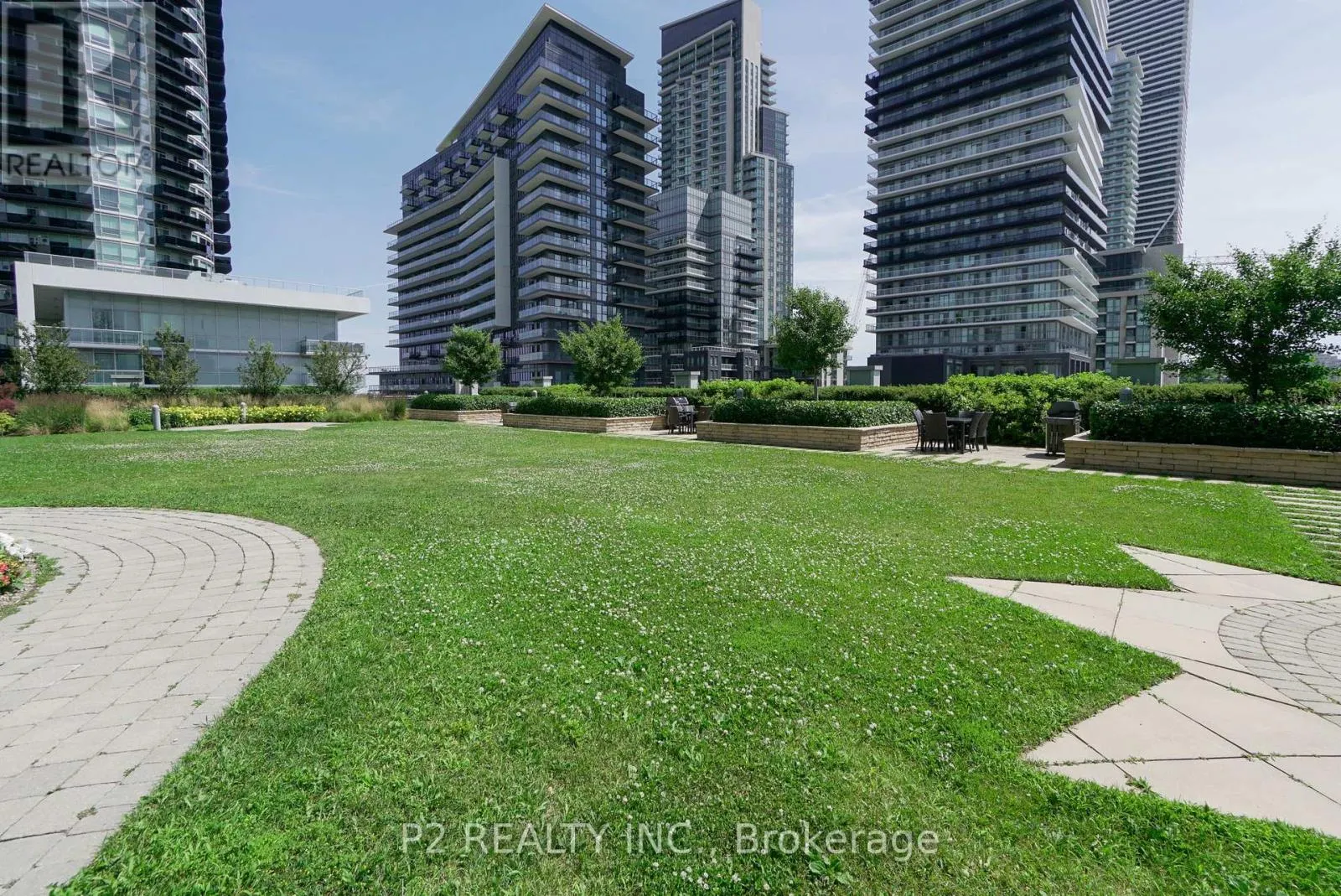 1002 - 16 BROOKERS LANE