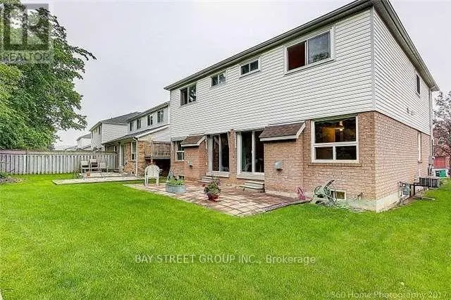 2870 WESTBURY COURT