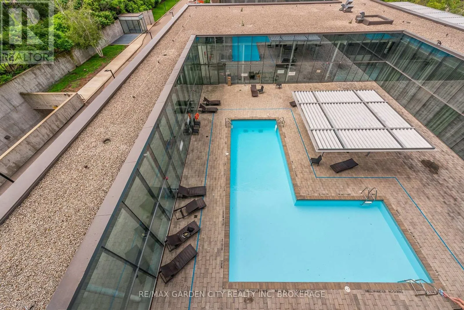 405 - 103 THE QUEENSWAY, #405