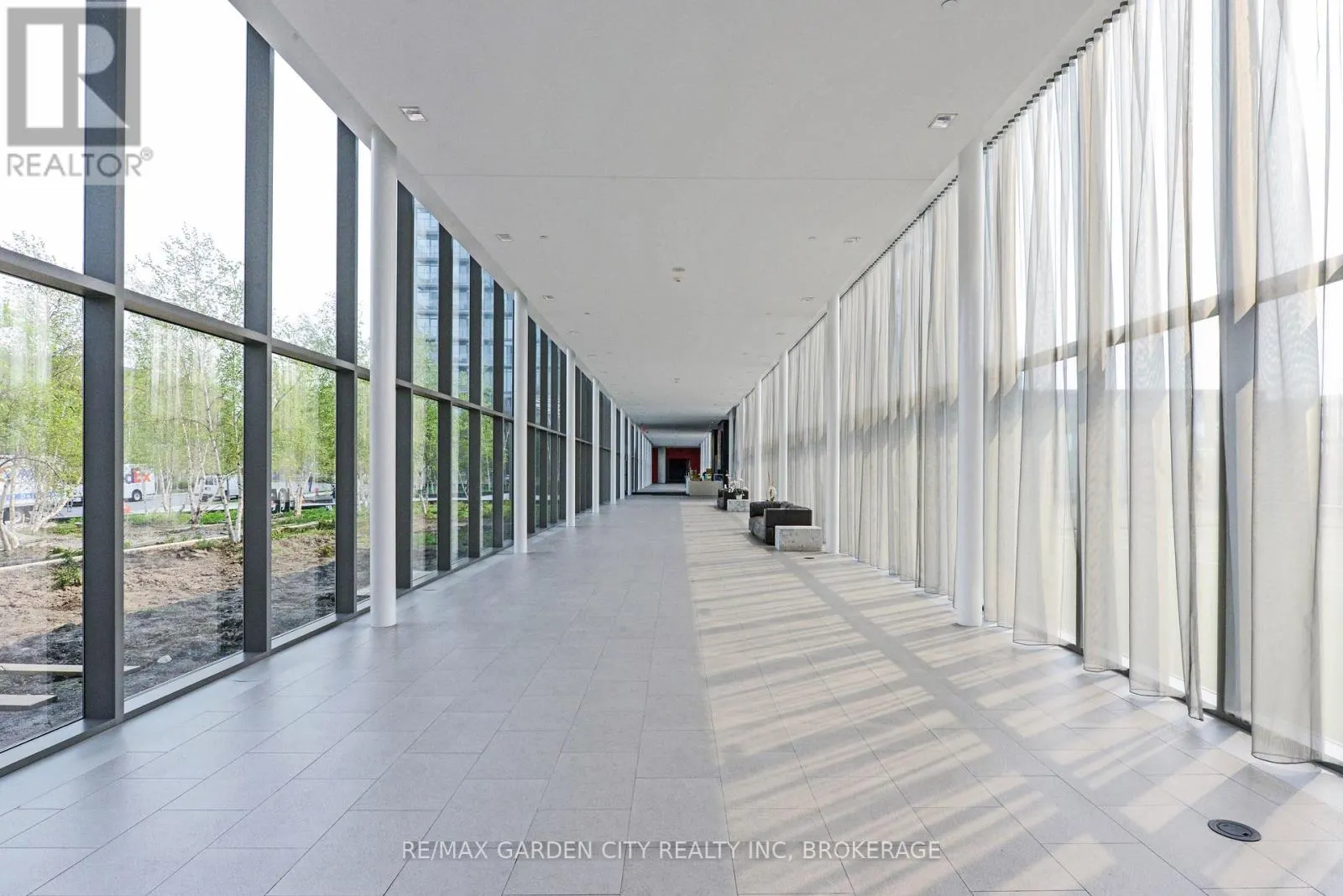 405 - 103 THE QUEENSWAY, #405