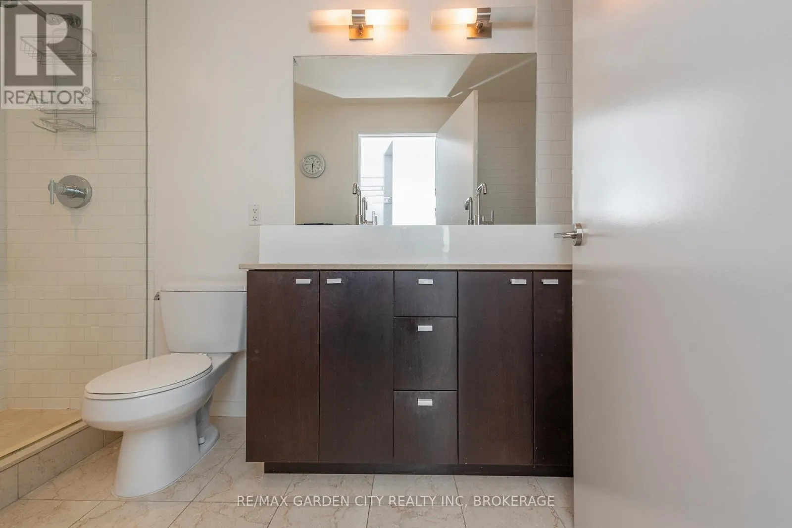 405 - 103 THE QUEENSWAY, #405