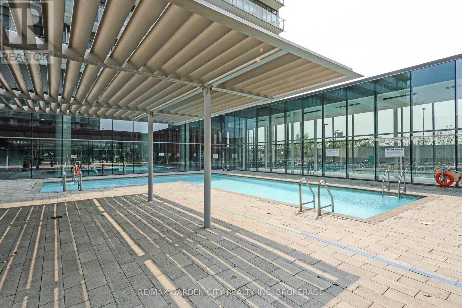 405 - 103 THE QUEENSWAY, #405
