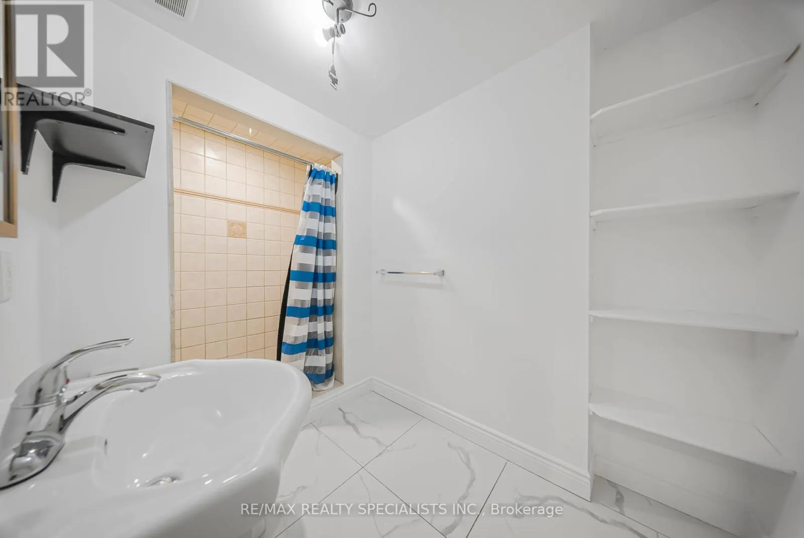 47 WHITBREAD AVENUE