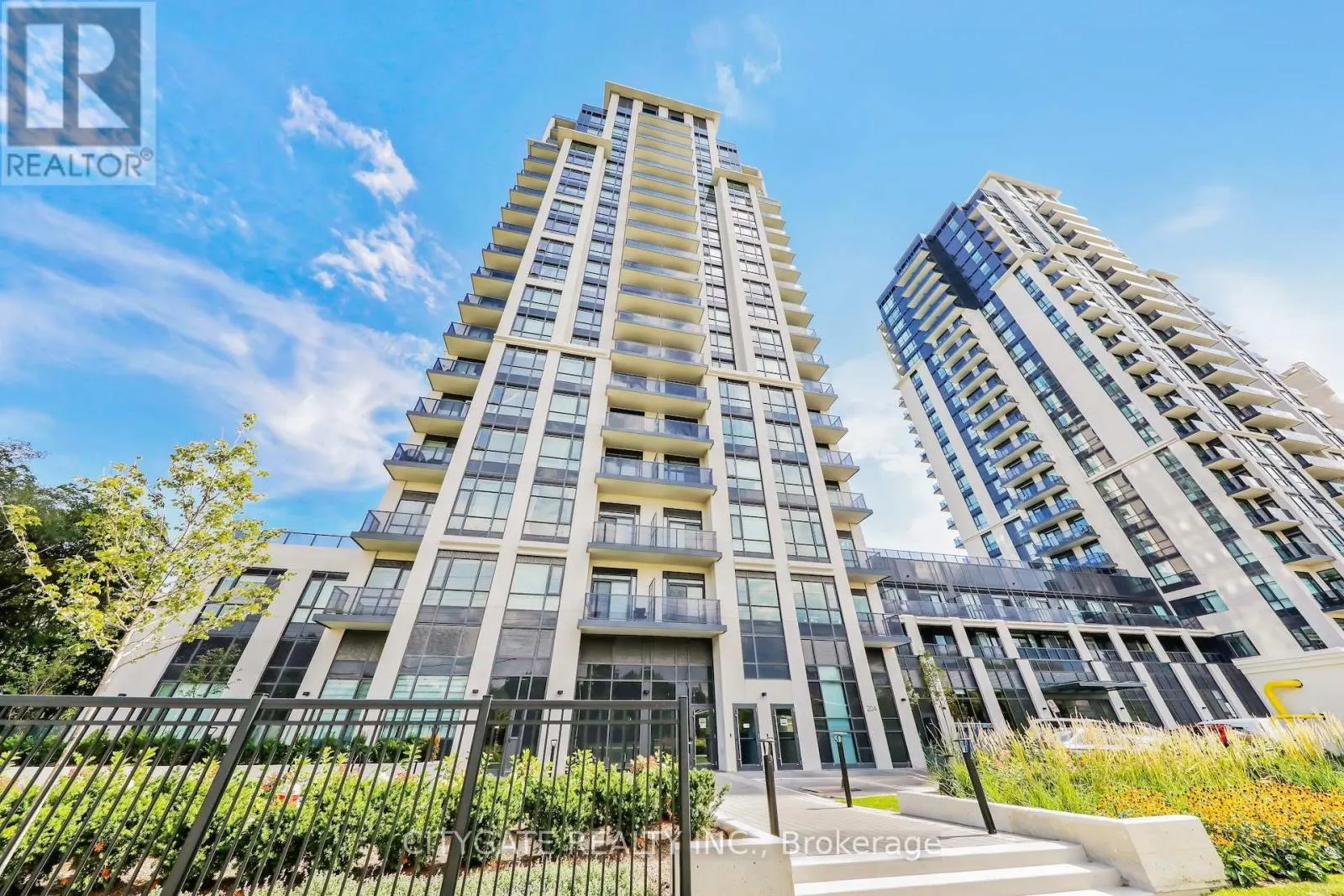 1610 - 202 BURNHAMTHORPE ROAD E