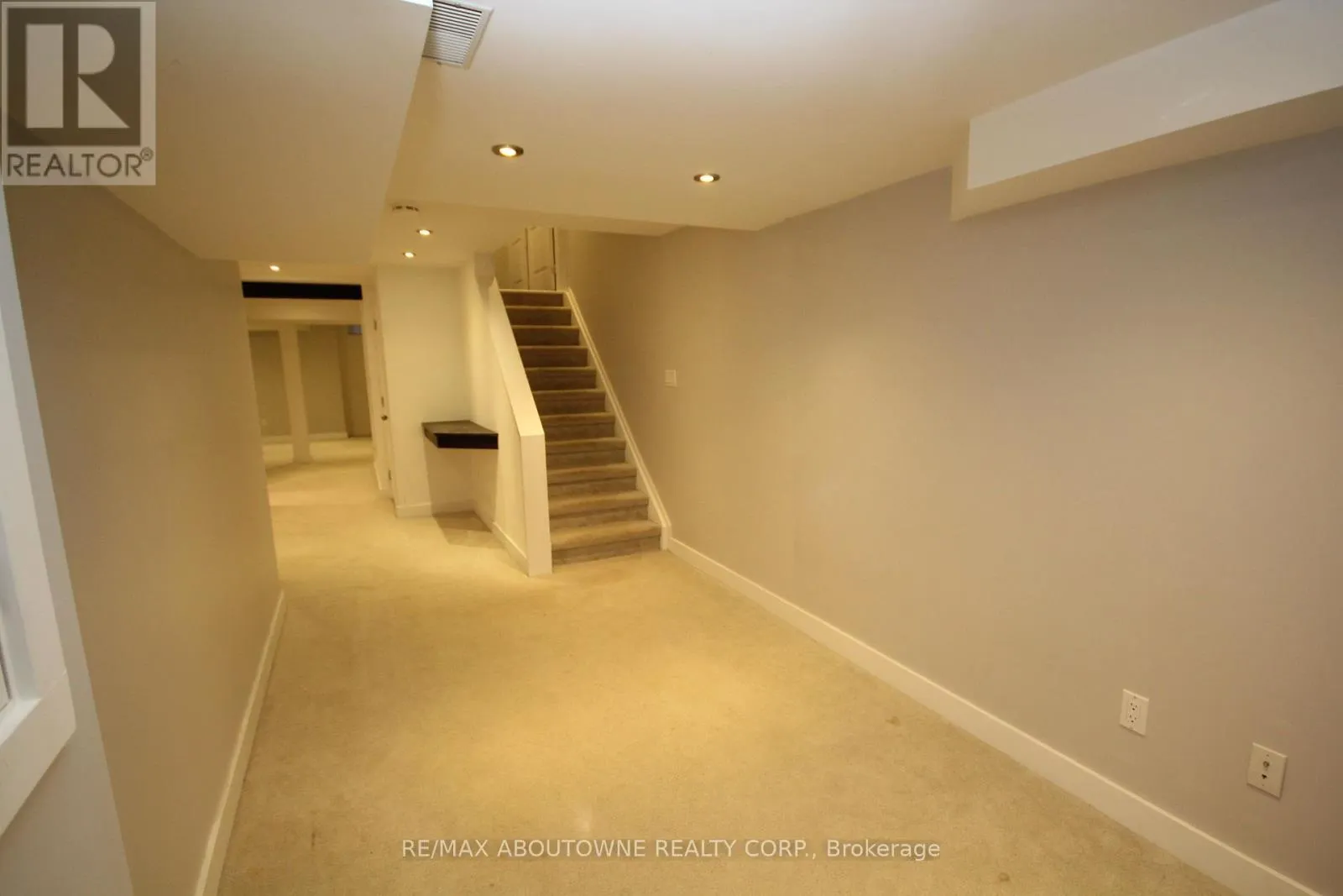 3490 WHILABOUT TERRACE