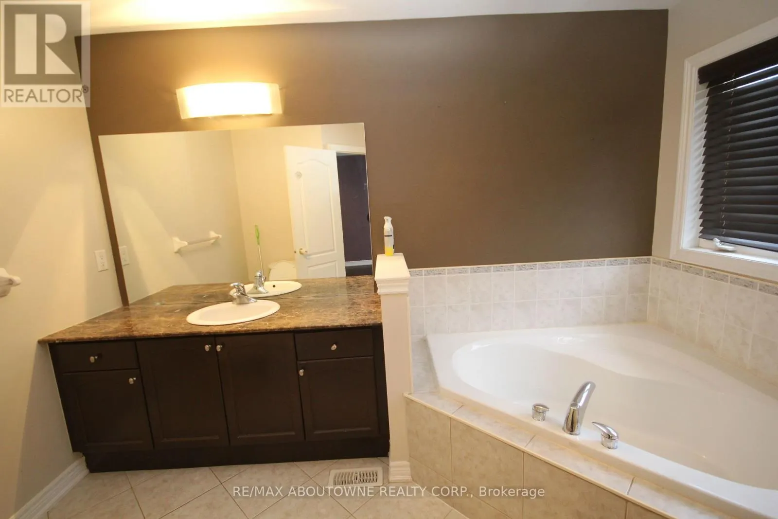 3490 WHILABOUT TERRACE