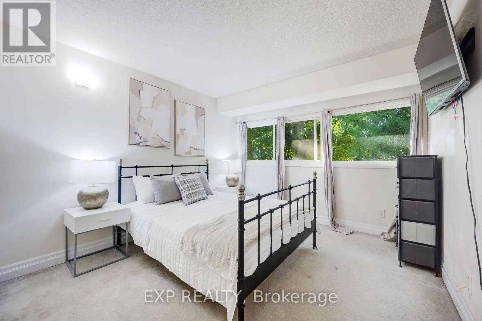 915 INVERHOUSE DRIVE