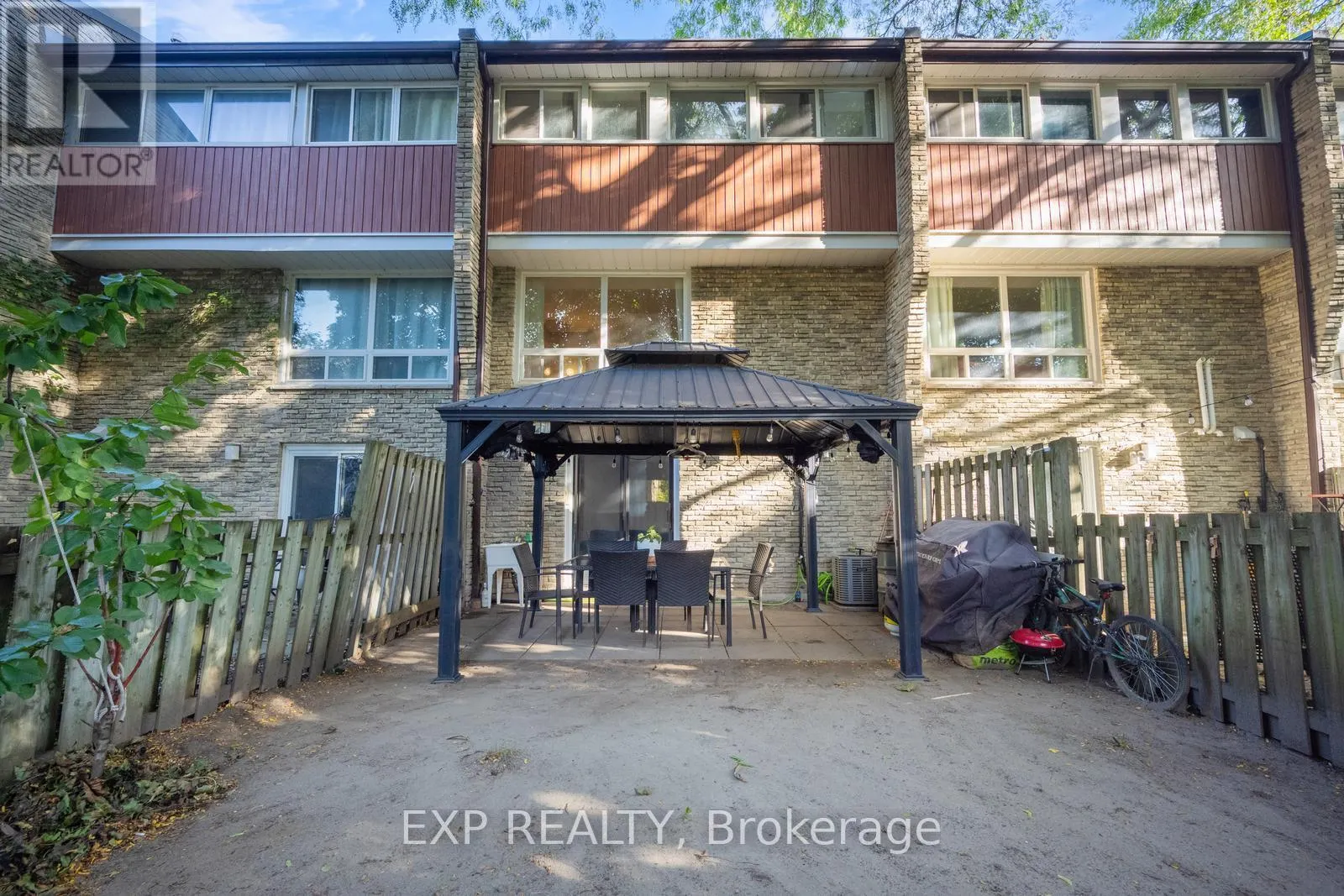 915 INVERHOUSE DRIVE
