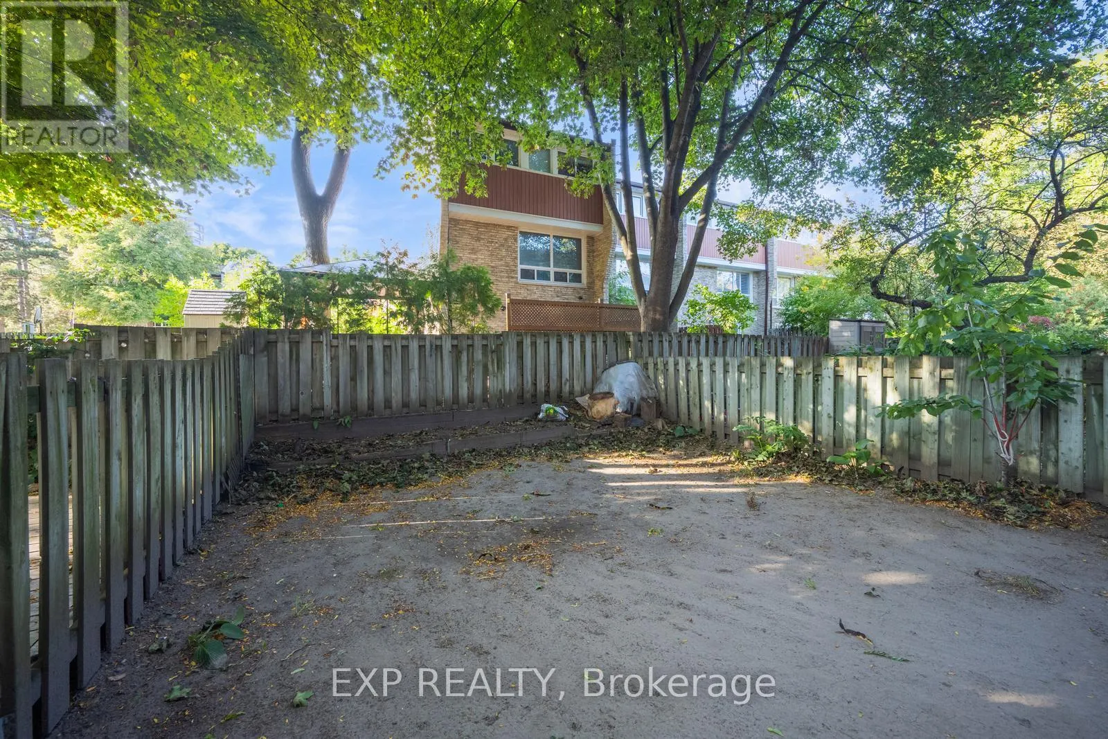 915 INVERHOUSE DRIVE