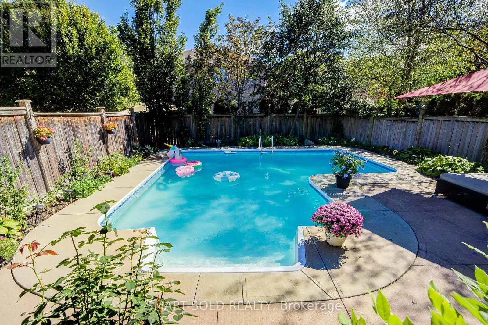 2252 PINE GLEN ROAD