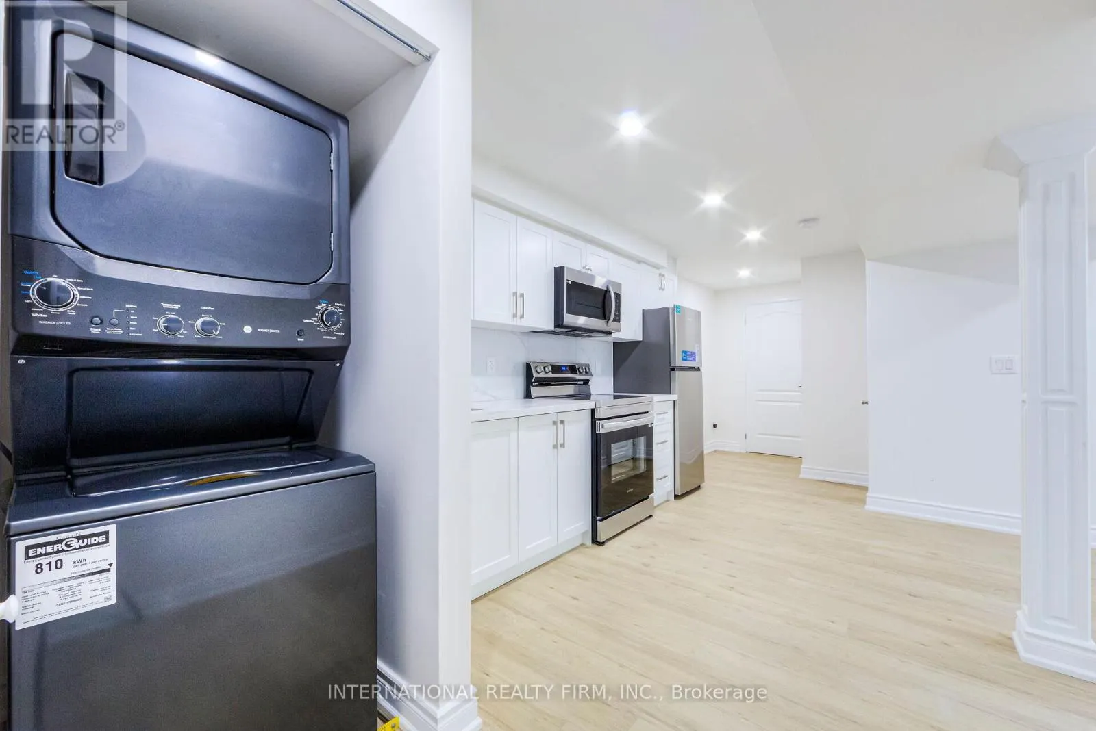1051 CAVEN STREET