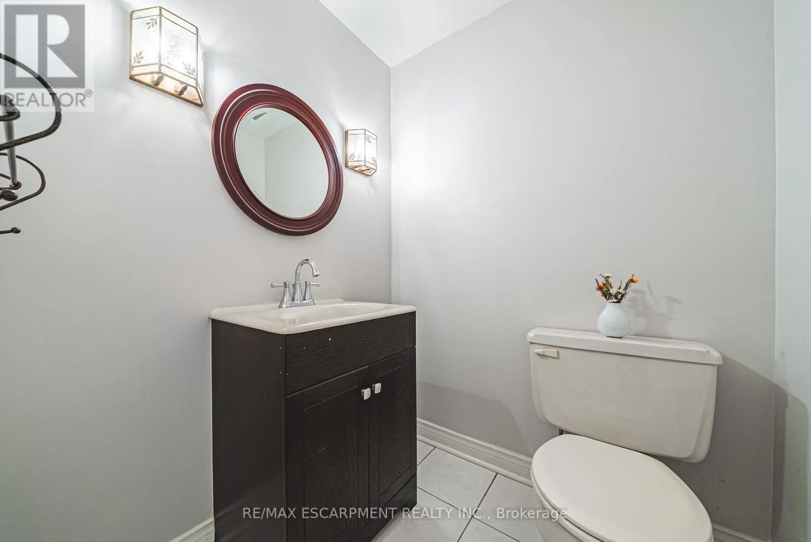 1009 - 5250 LAKESHORE ROAD