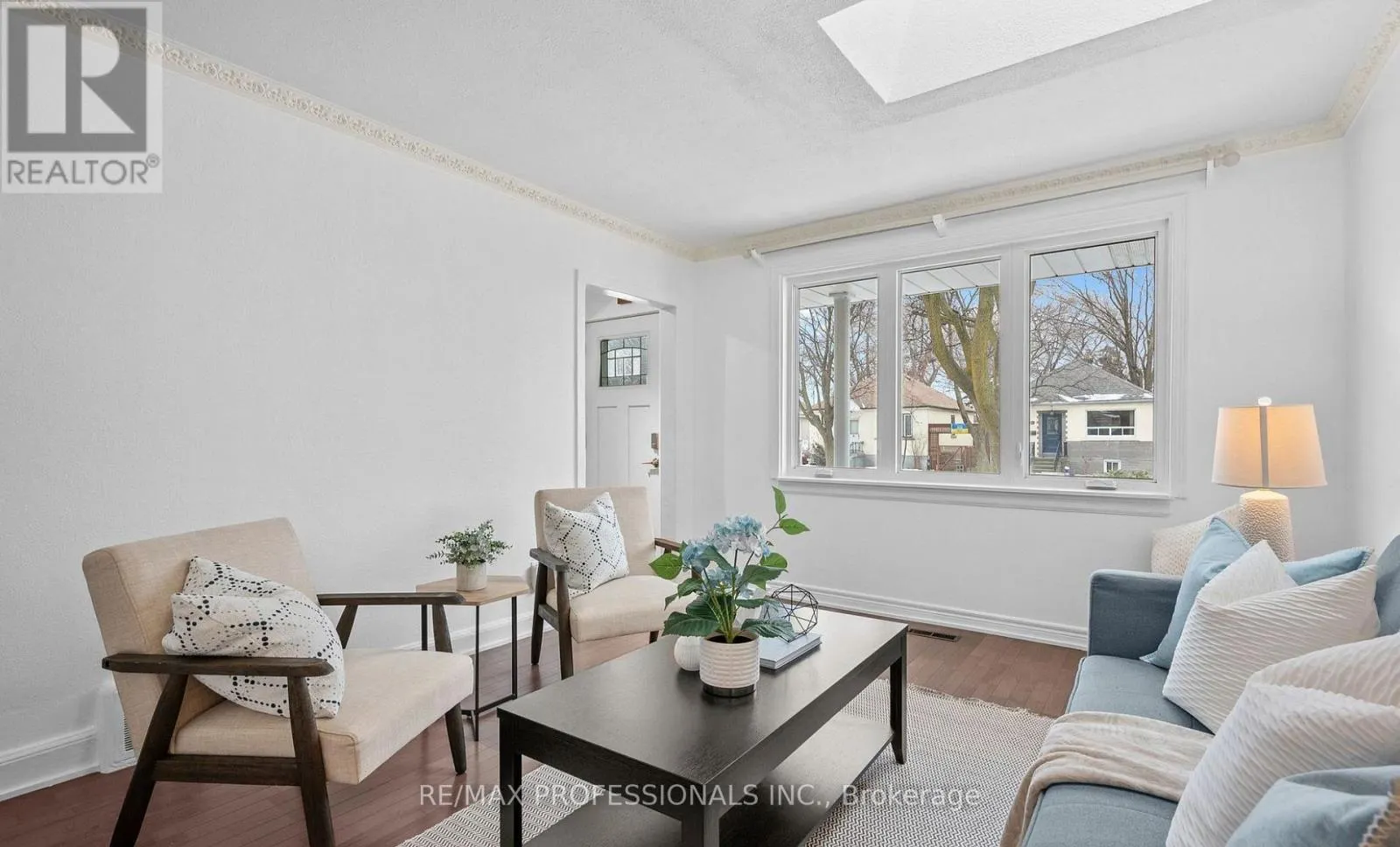UPPER - 27 STOCK AVENUE