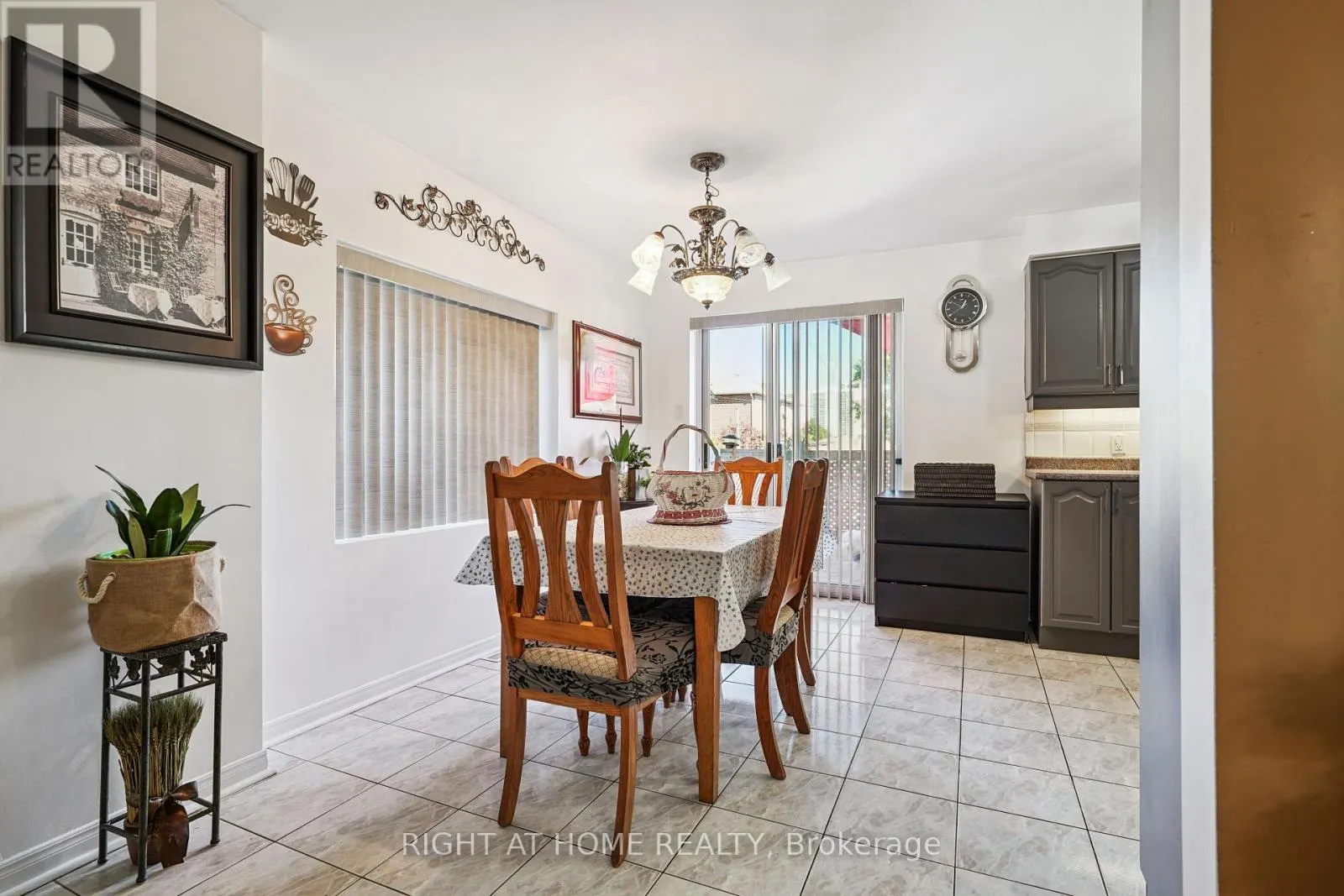 165 LOCKSLEY AVENUE