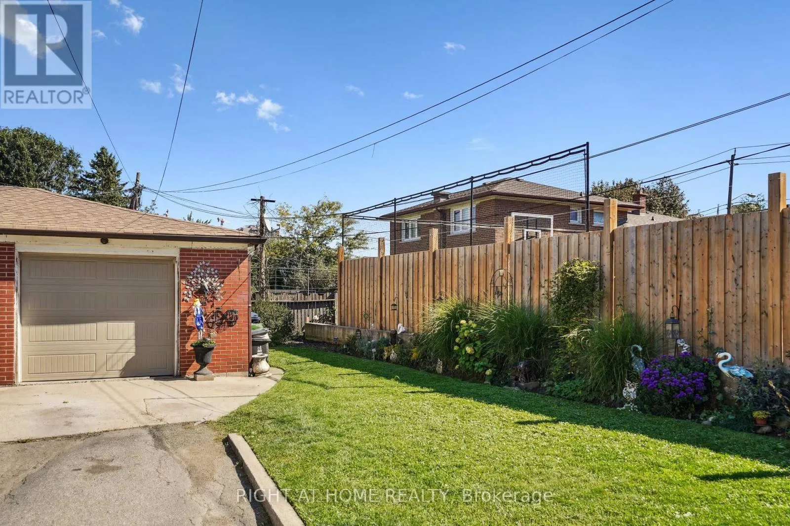 165 LOCKSLEY AVENUE