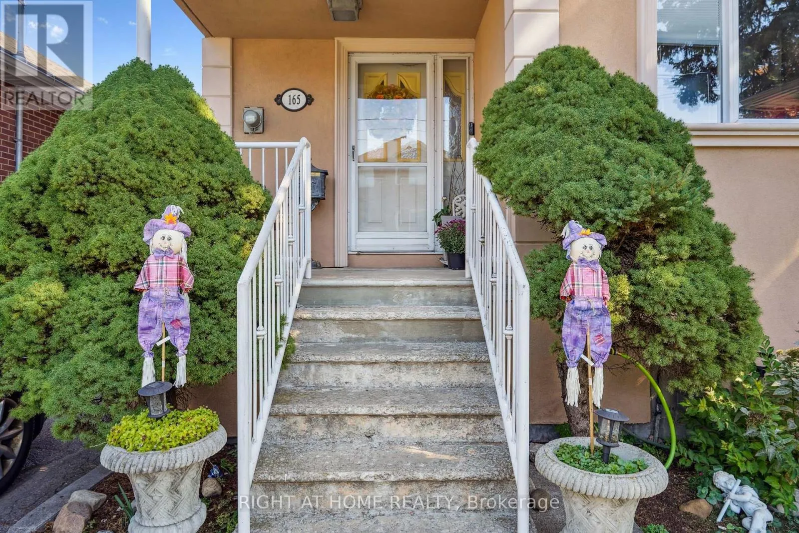 165 LOCKSLEY AVENUE