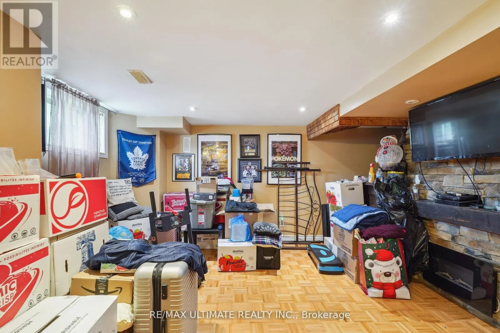 2168 ST. CLAIR AVENUE W