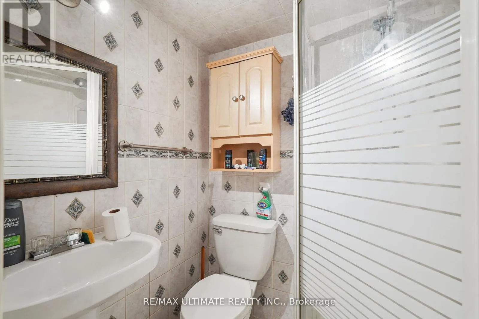 2168 ST. CLAIR AVENUE W