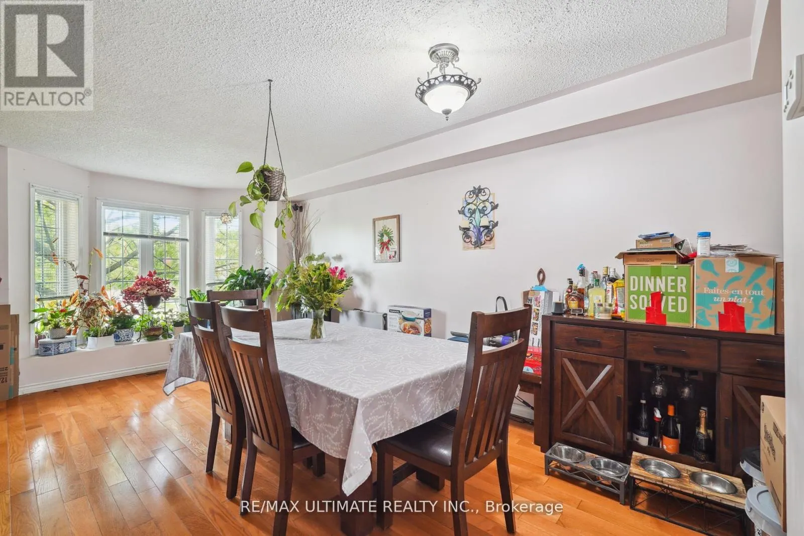 2168 ST. CLAIR AVENUE W