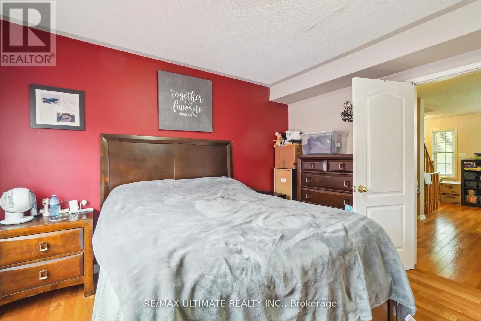 2168 ST. CLAIR AVENUE W