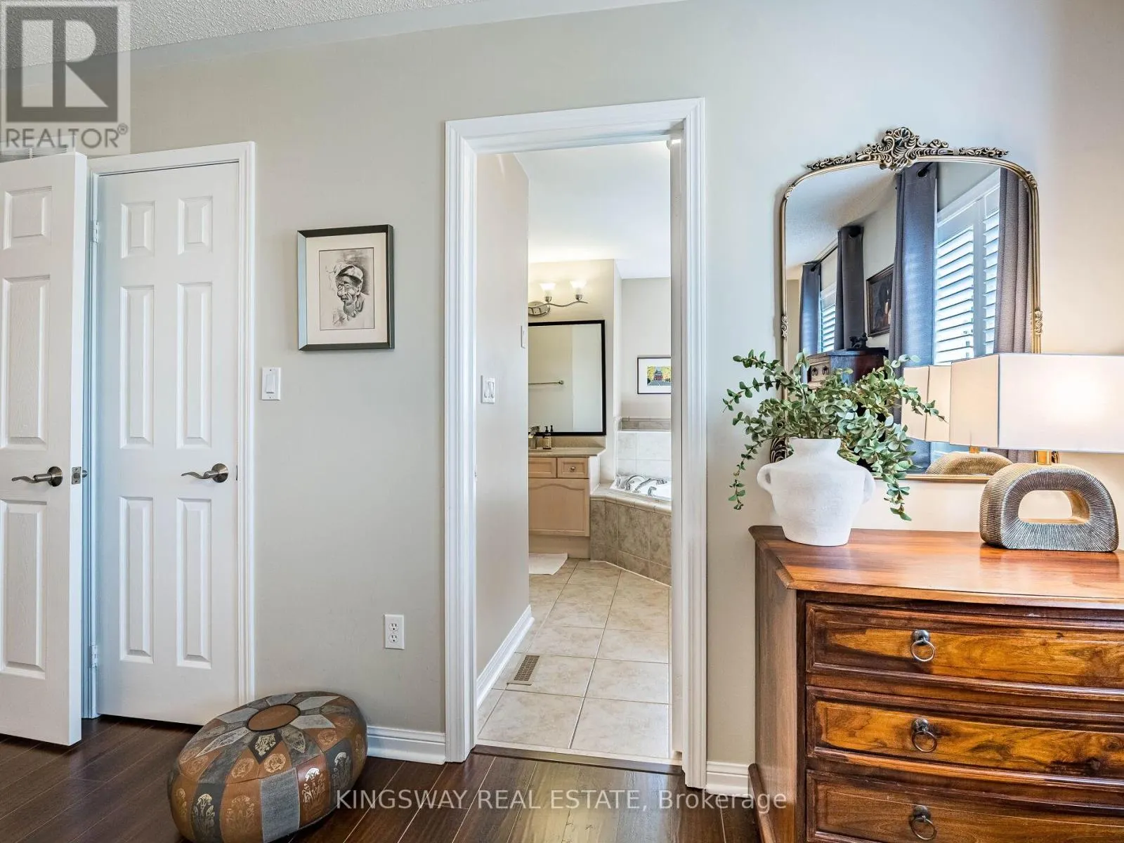 539 CAVERHILL CRESCENT
