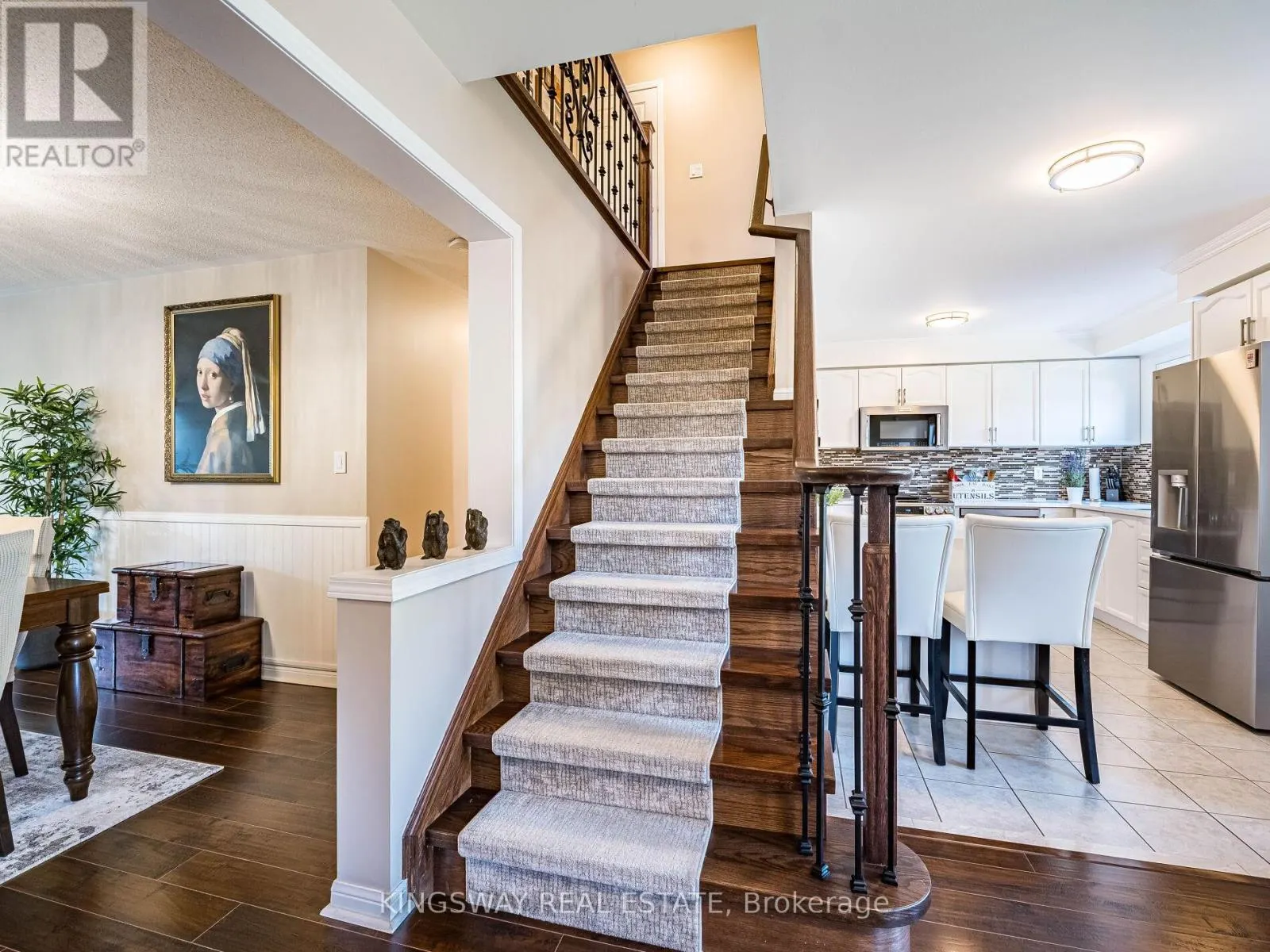 539 CAVERHILL CRESCENT
