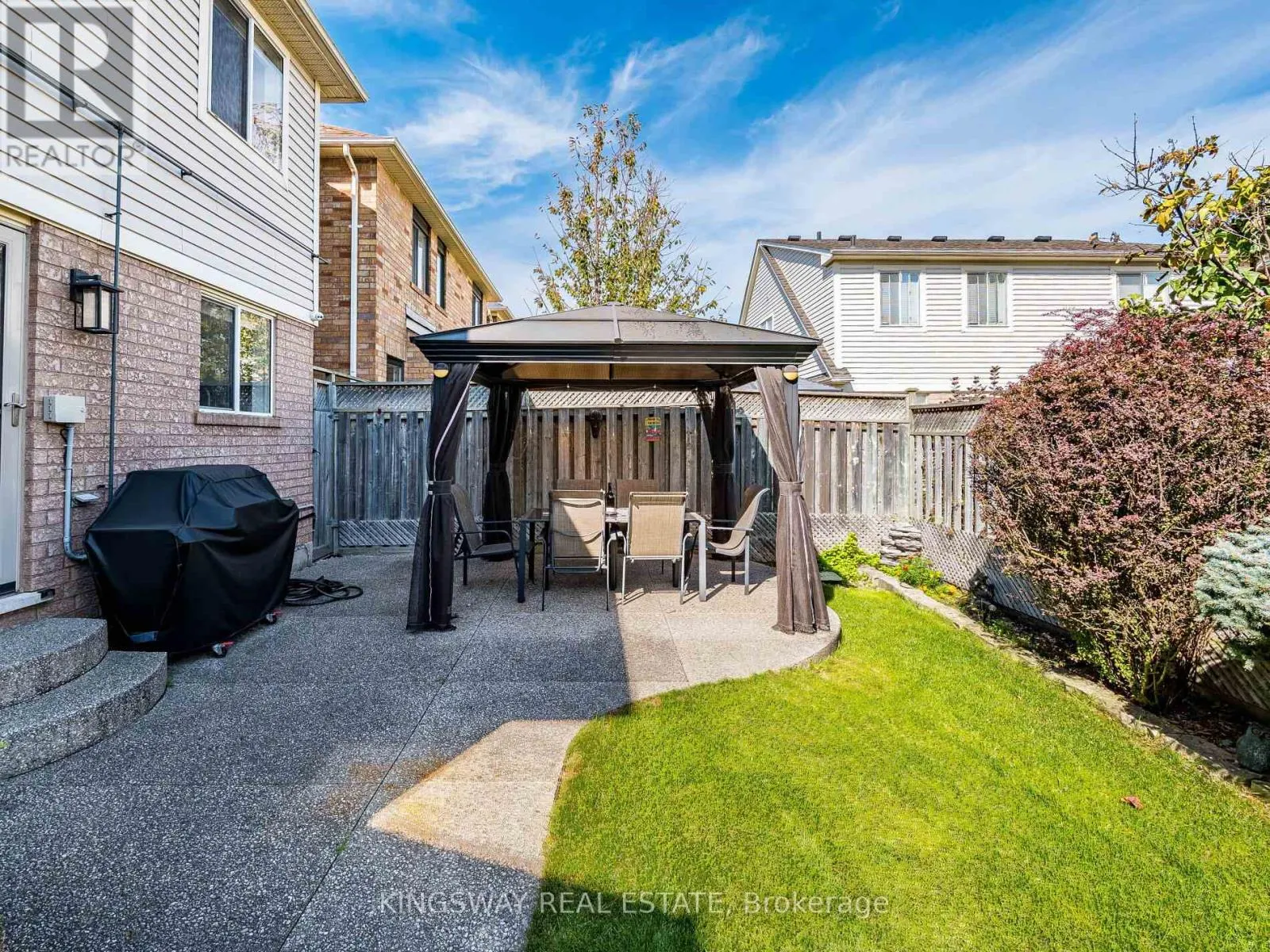 539 CAVERHILL CRESCENT
