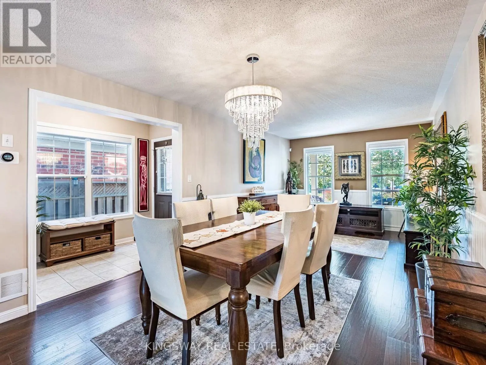 539 CAVERHILL CRESCENT