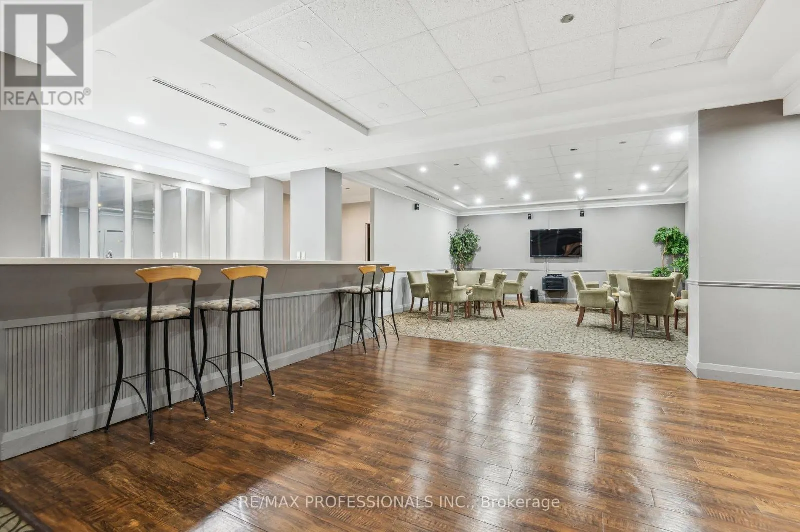 103 - 1140 PARKWEST PLACE W