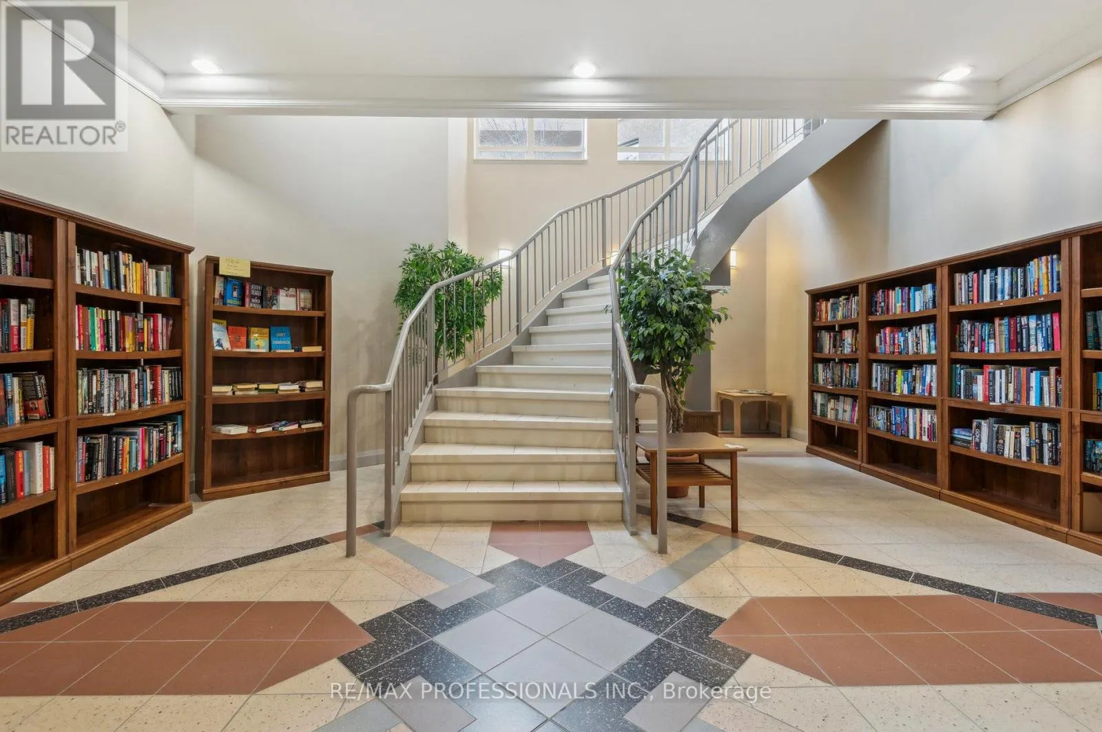 103 - 1140 PARKWEST PLACE W
