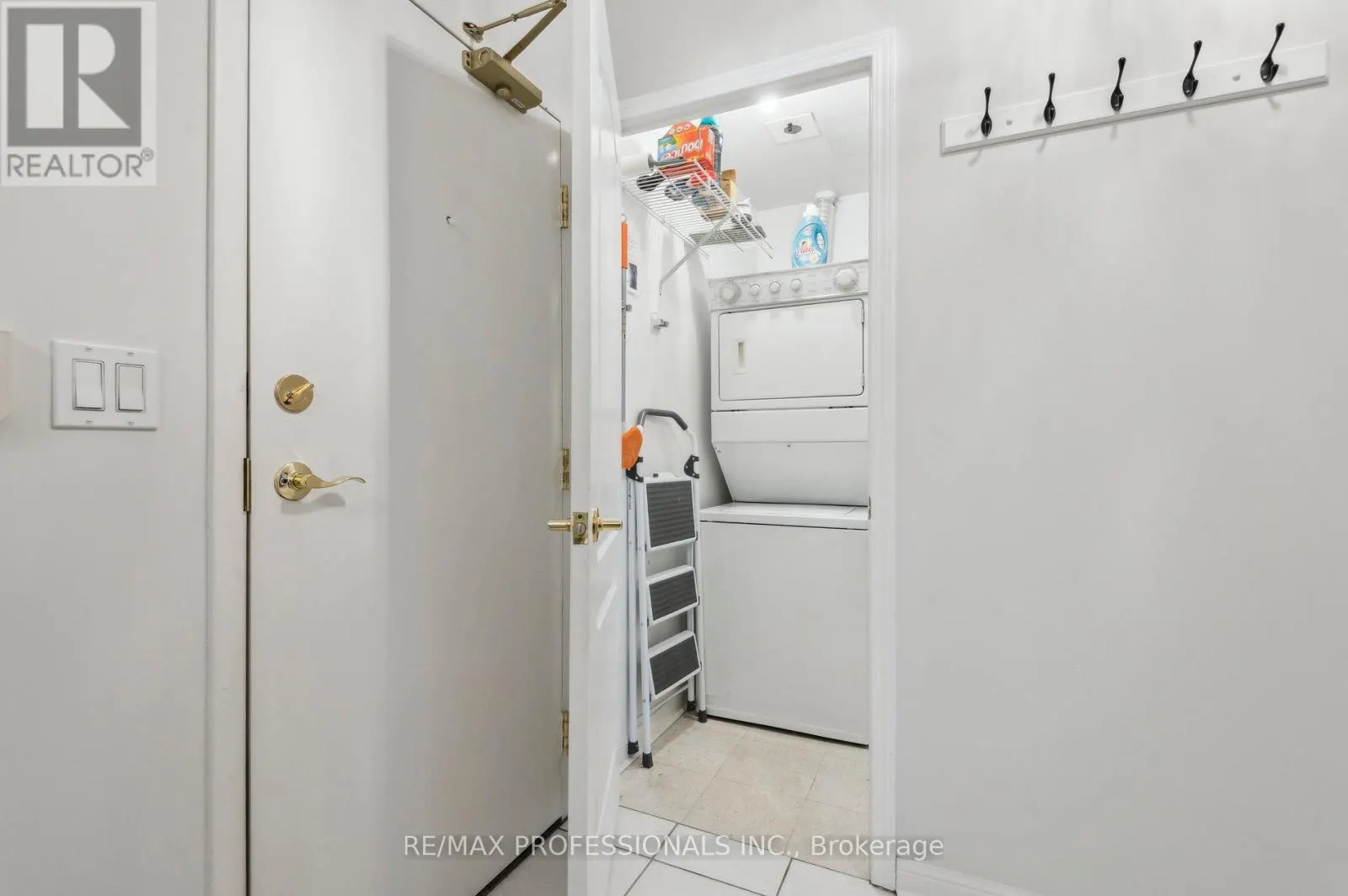 103 - 1140 PARKWEST PLACE W