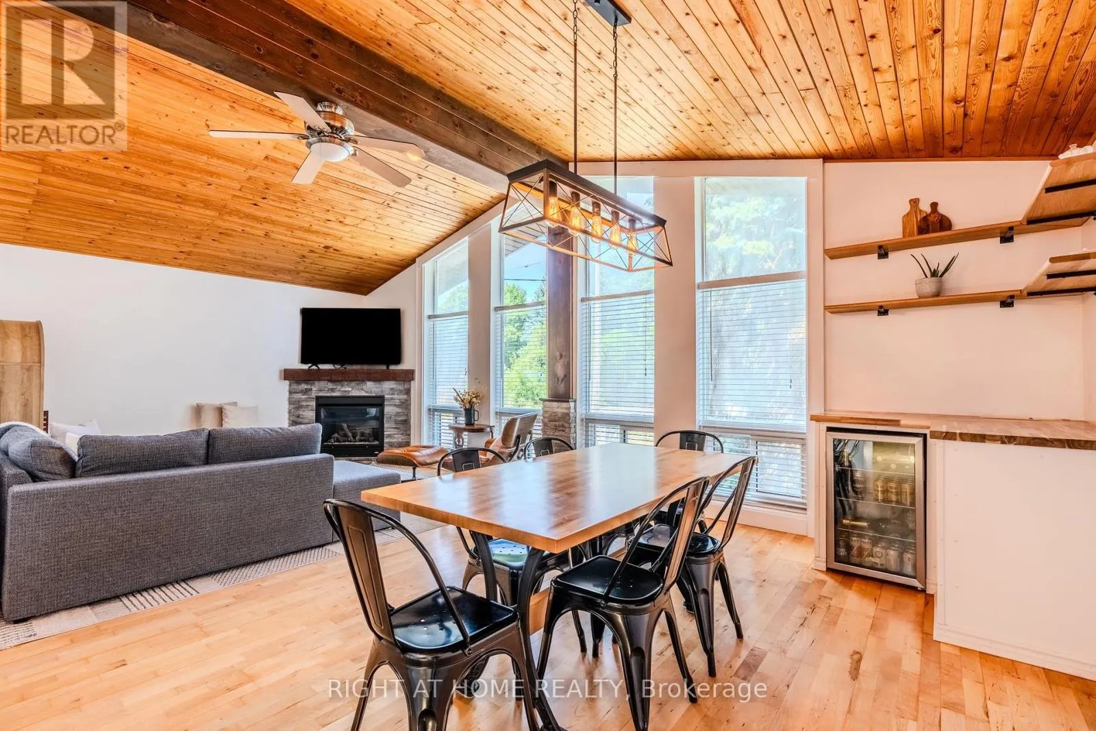 2 PRINCE CHARLES DRIVE