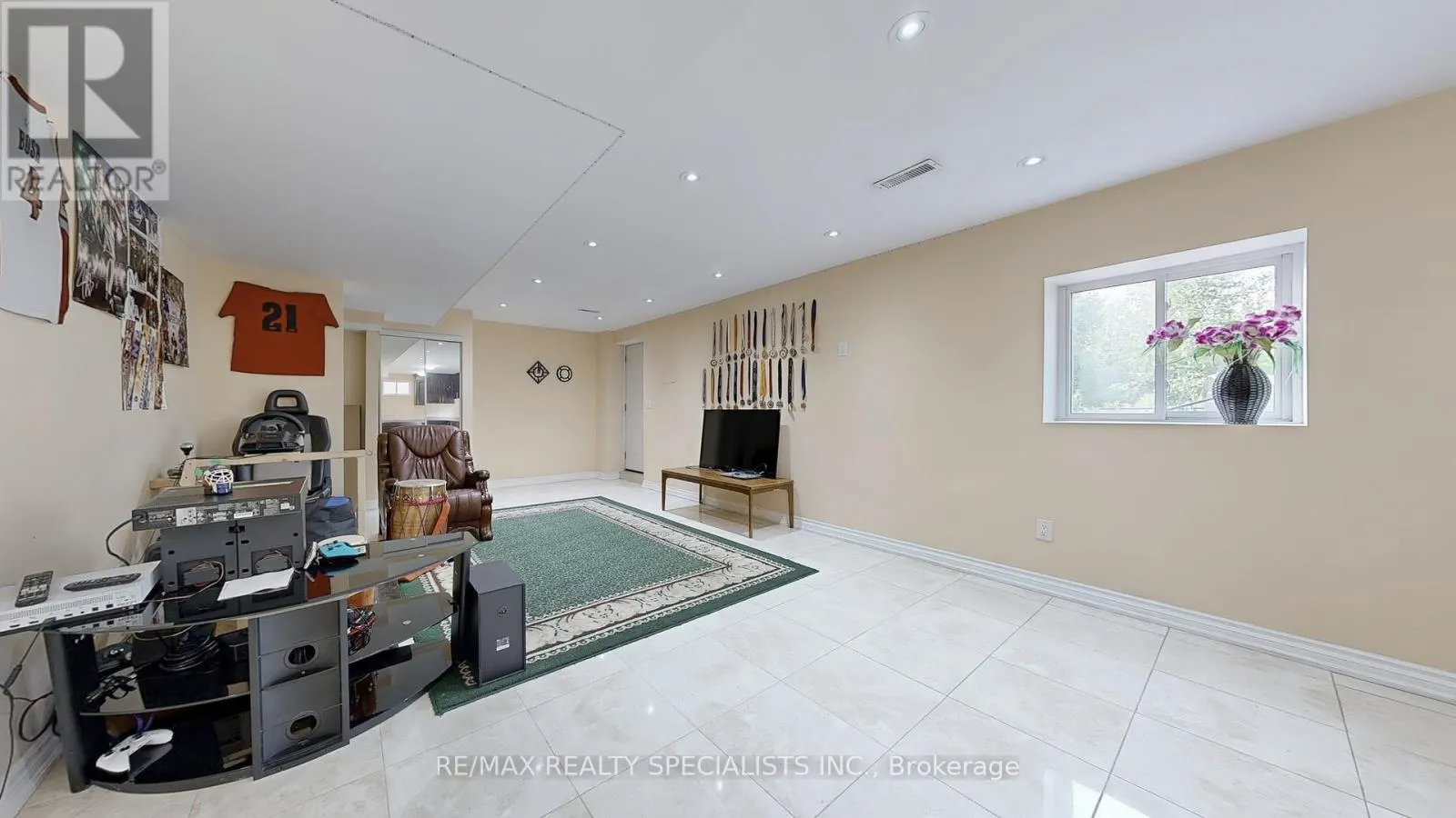 53 HEATHERGLEN DRIVE