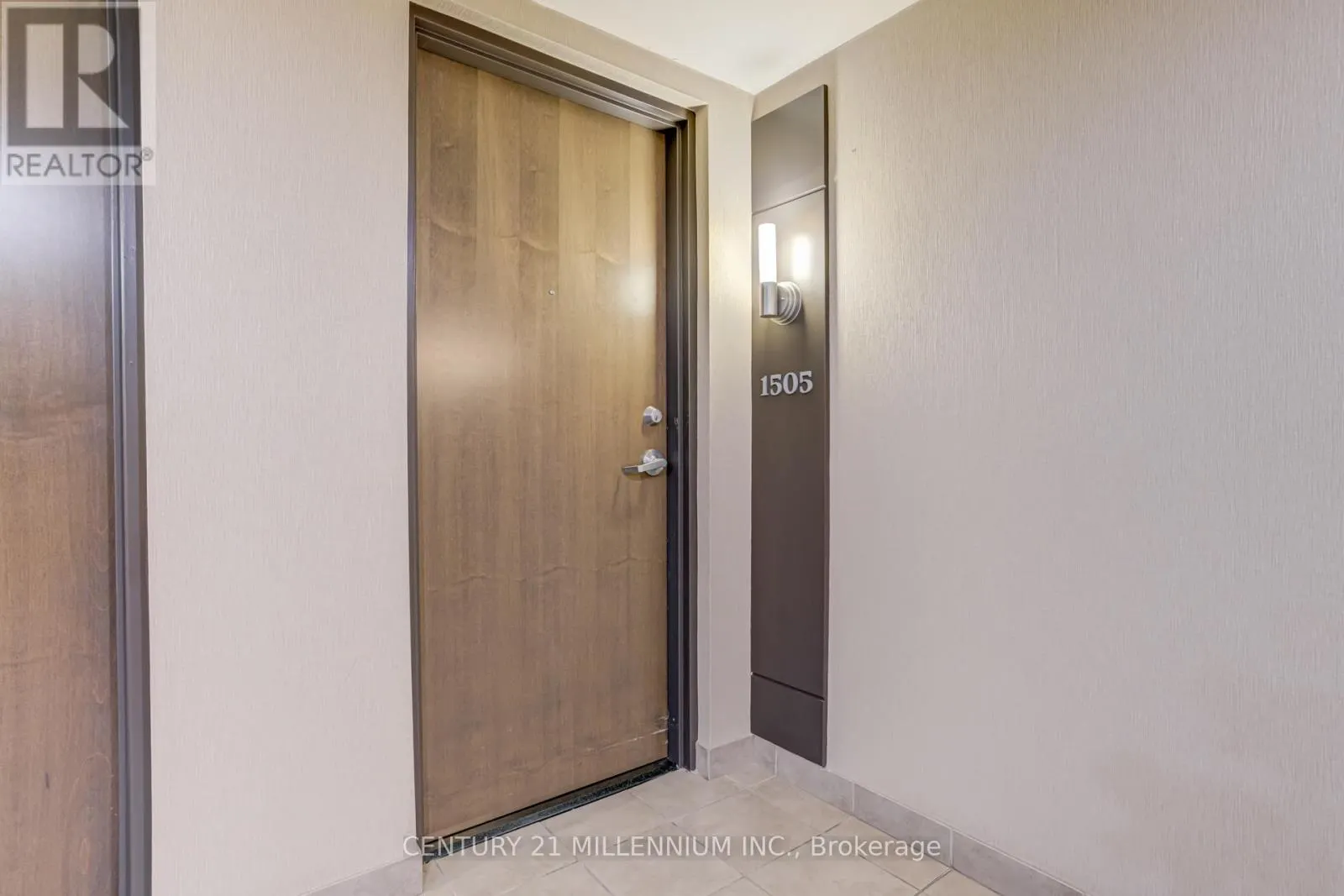 1505 - 9 GEORGE STREET N