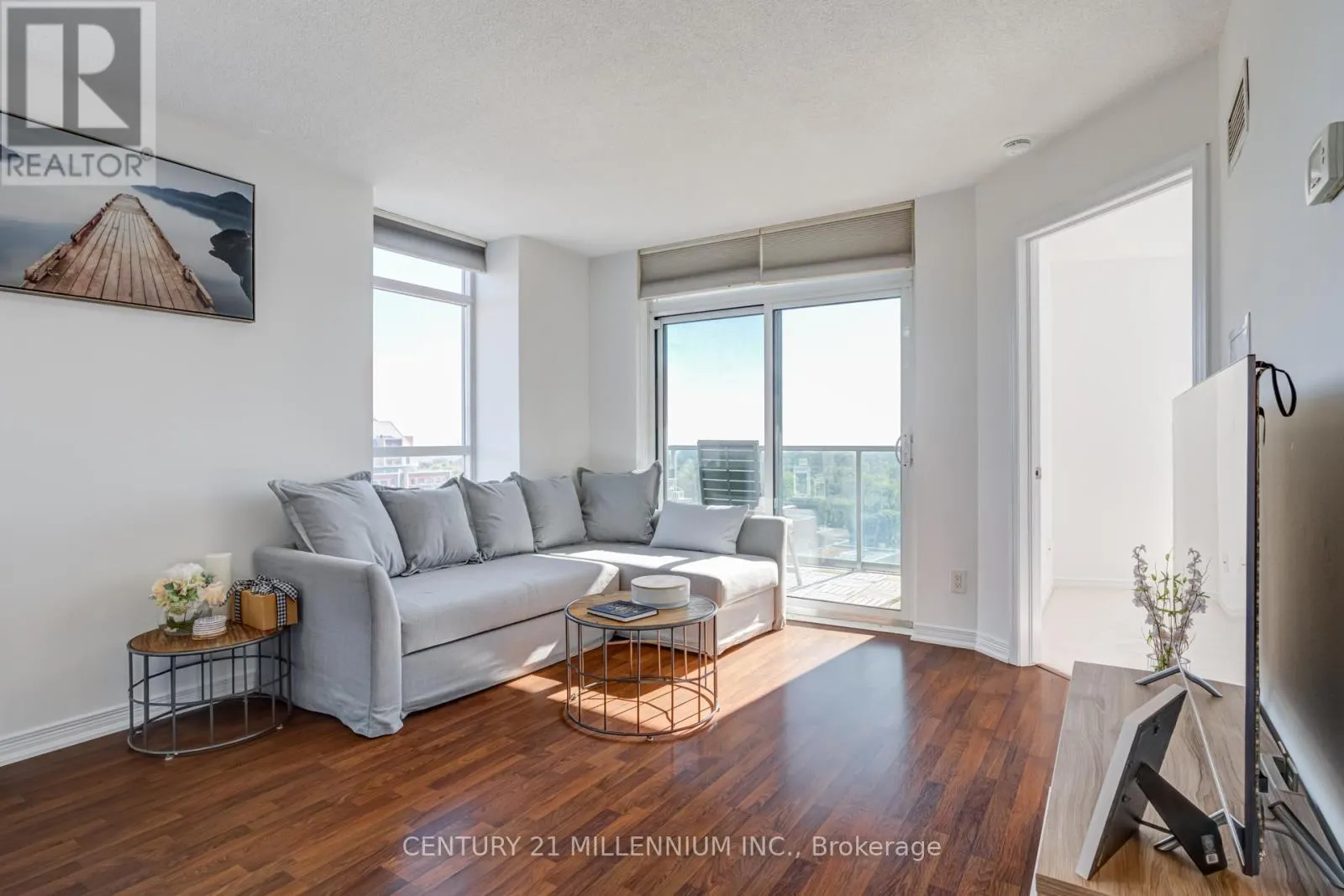 1505 - 9 GEORGE STREET N