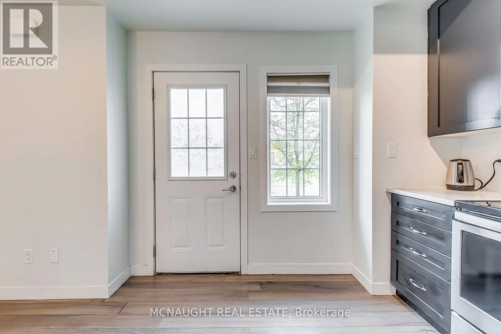 2 - 9 FORBES AVENUE