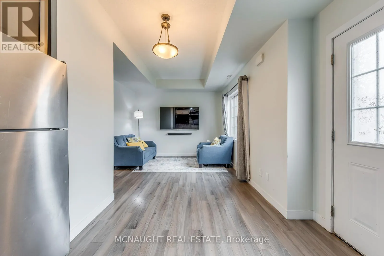 2 - 9 FORBES AVENUE