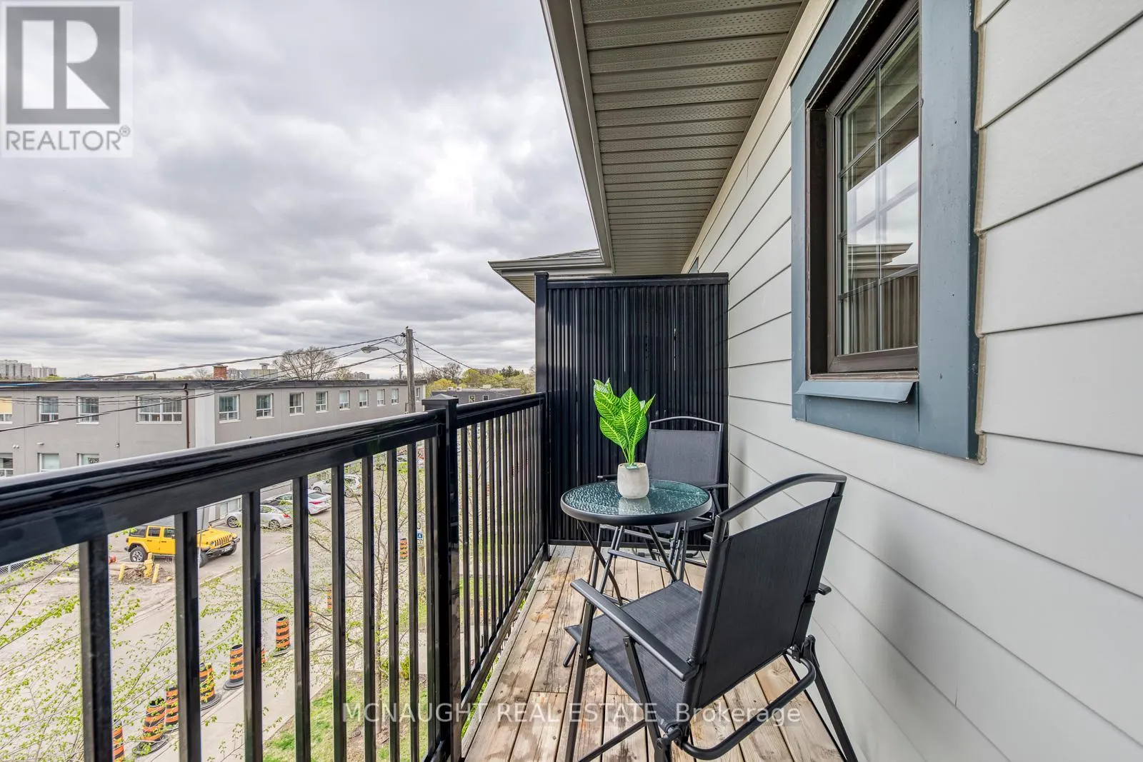 2 - 9 FORBES AVENUE
