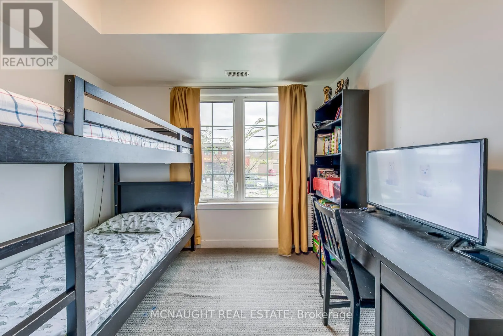 2 - 9 FORBES AVENUE