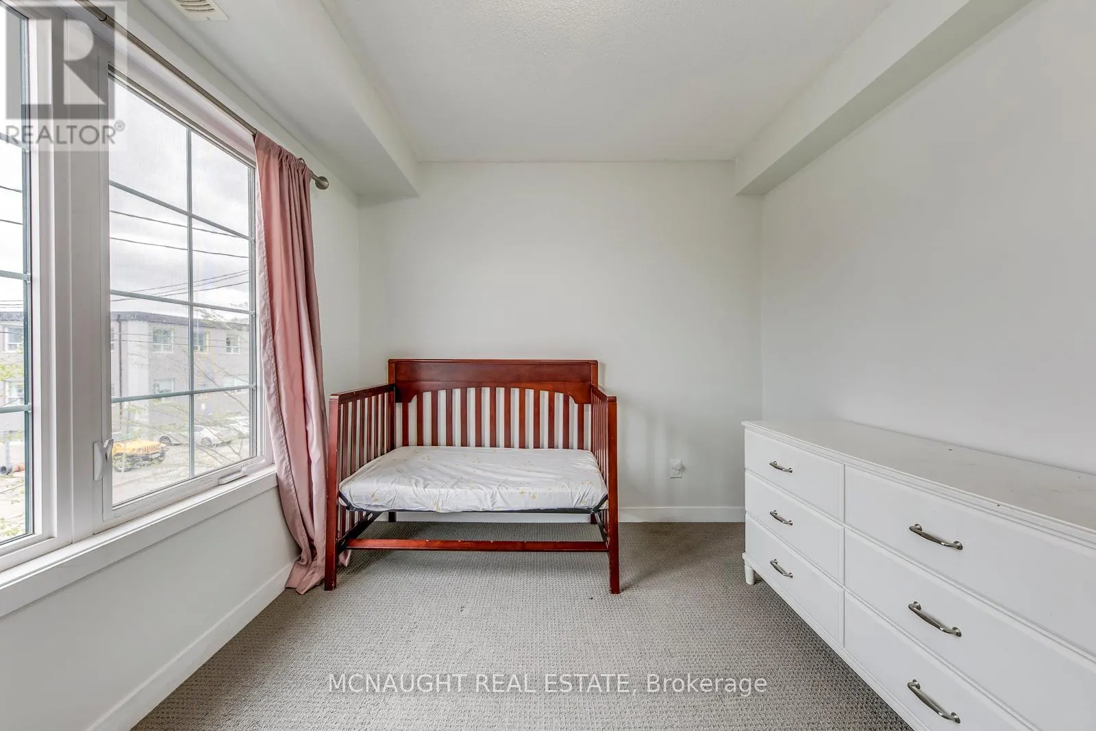 2 - 9 FORBES AVENUE