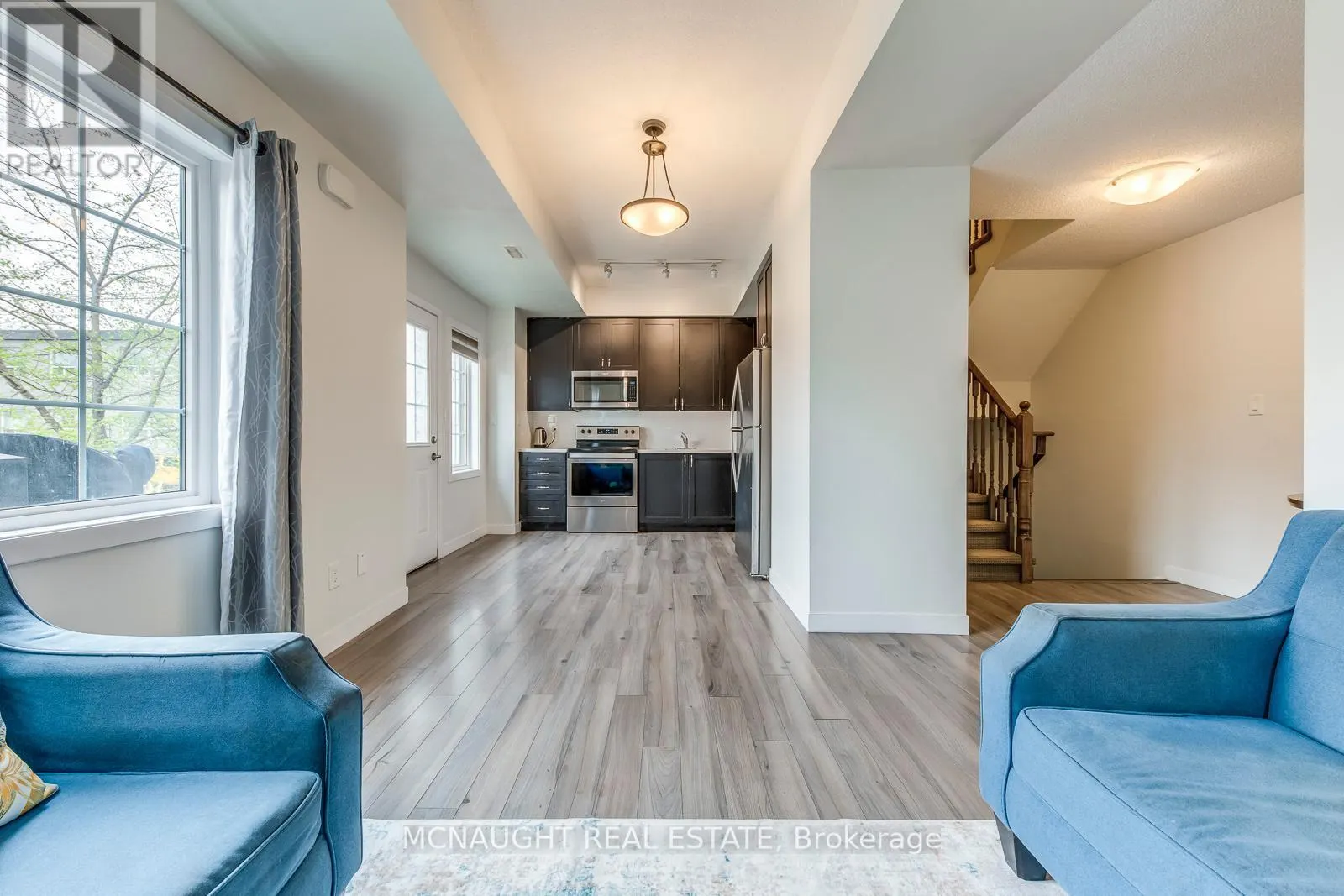 2 - 9 FORBES AVENUE