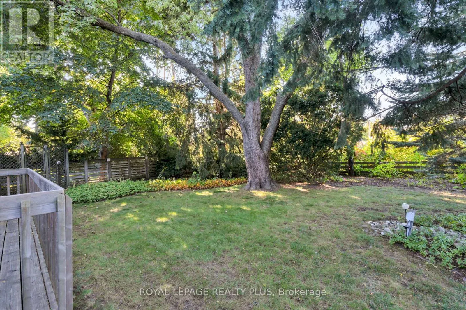 935 HEDGE DRIVE