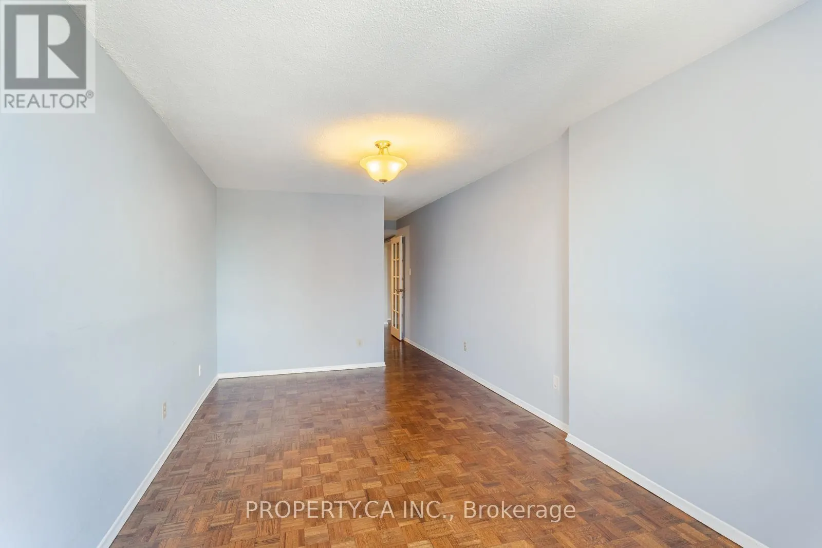 E35 - 300 MILL ROAD
